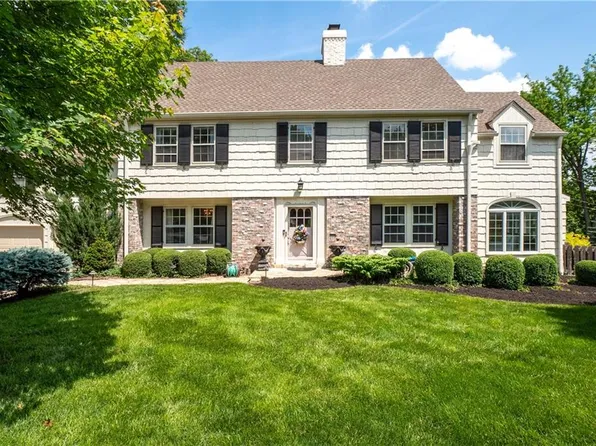 2216 W 63rd St, Mission Hills, KS 66208