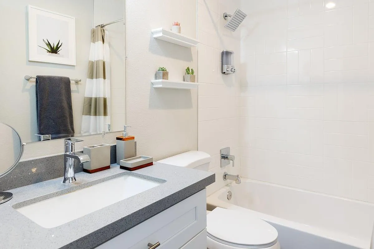 2 bed, 700 sqft, $2,495 — Photo 4