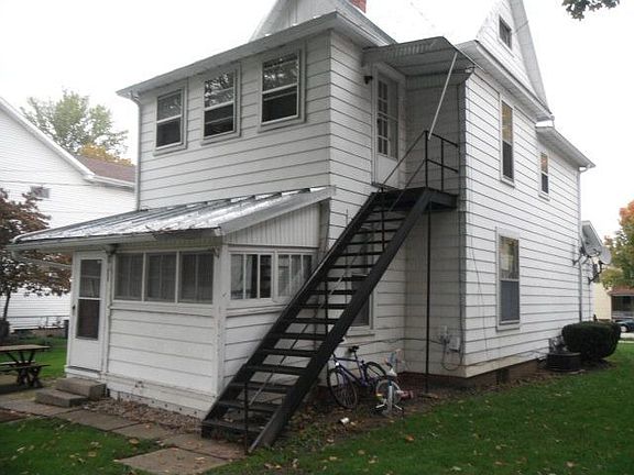 2nd image of 410 N Sandusky Ave