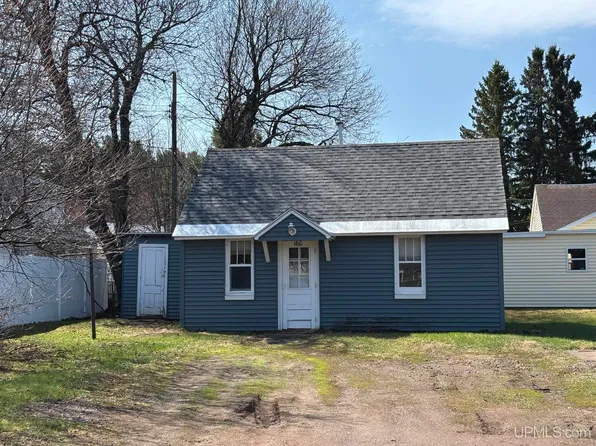 160 N Lilac St, Ishpeming, MI 49849