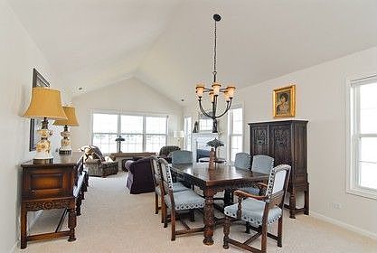 3rd image of 573 Marina Ct