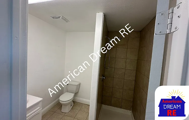 Studio, 500 sqft, $1,050 — Photo 4