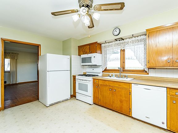 5th image of 3379 Marion Rd SE