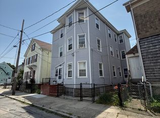 124 Potomska St #3, New Bedford, MA 02740