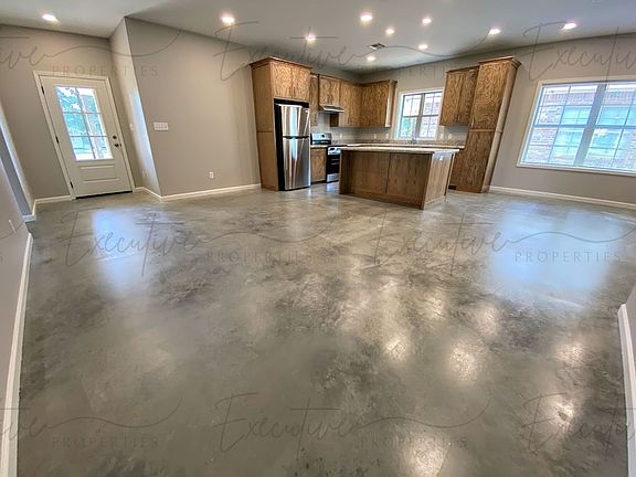 3rd image of 4147 Alma Ln