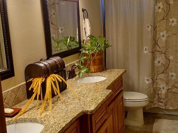 2nd Bathroom