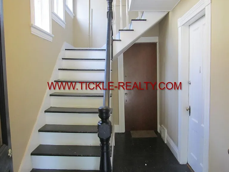 310 Meigs St — Photo 1