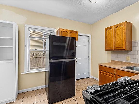 5th image of 40 Calder St