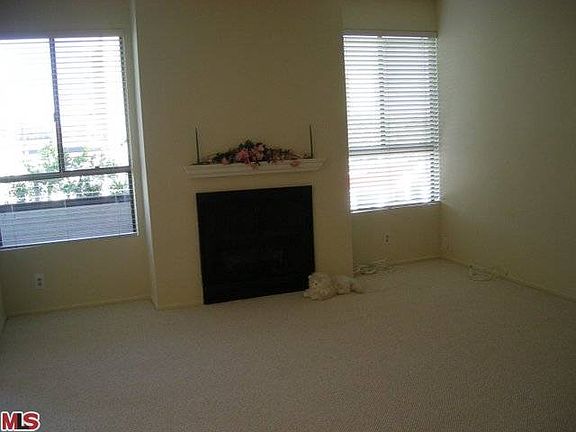 5th image of 12115 San Vicente Blvd Unit 310