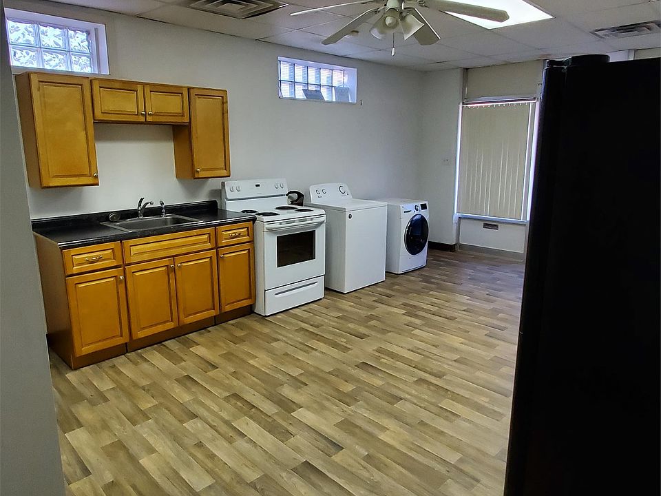 1st image of 25 East St #2