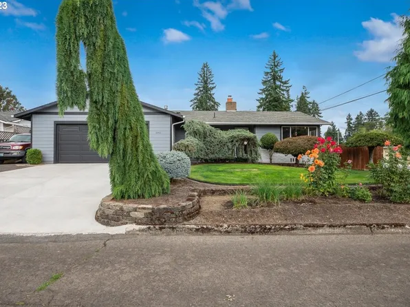 33915 SE Patricia Way, Scappoose, OR 97056