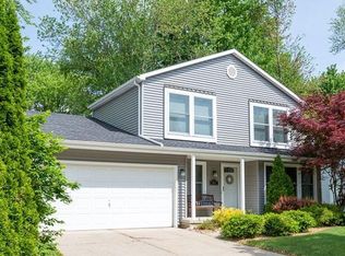 8011 Valleyview Dr, Ypsilanti, MI