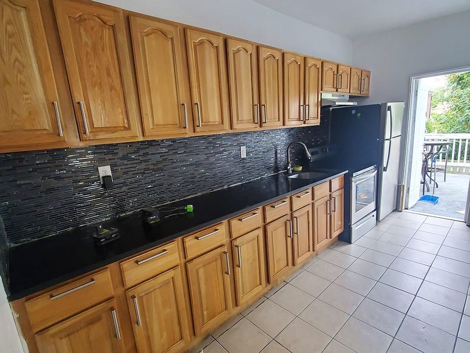1st image of 3332 Eastchester Rd Floor 2
