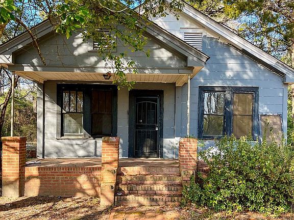2nd image of 1009 Crawford Dr