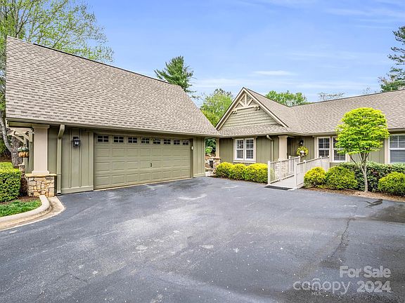 4th image of 500 Fox Den Ct #401