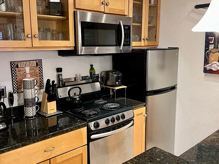 1825 Marine St #5 — Photo 5