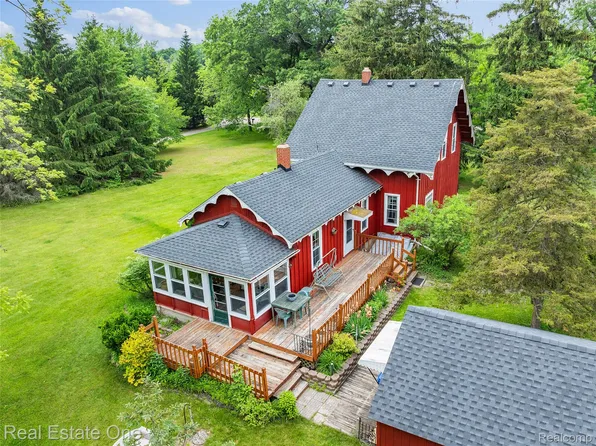 4730 Golf Club Rd, Howell, MI 48843