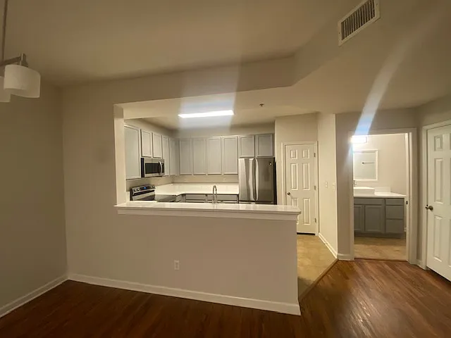 1 bed, 788 sqft, $1,400 — Photo 2