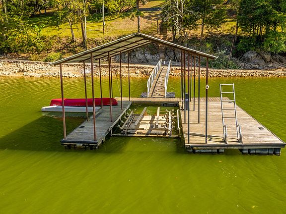 4th image of 325 Lakemont Dr
