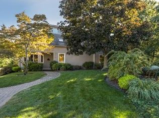 17 Skyewood Dr, Stoneham, MA 02180