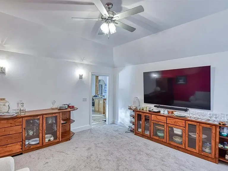 3313 Quidnet Rd — Photo 28
