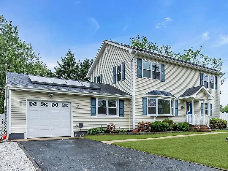 317 Beachwood Blvd — Photo 2