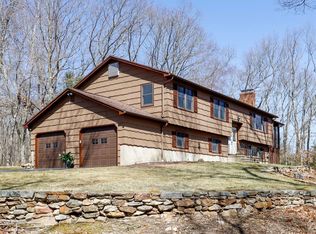 15 Buck Hill Rd, Shelton, CT 06484