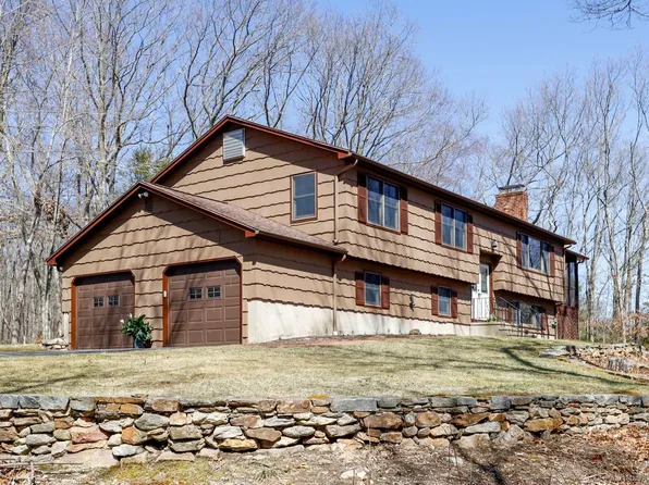 15 Buck Hill Road, Shelton, CT 06484