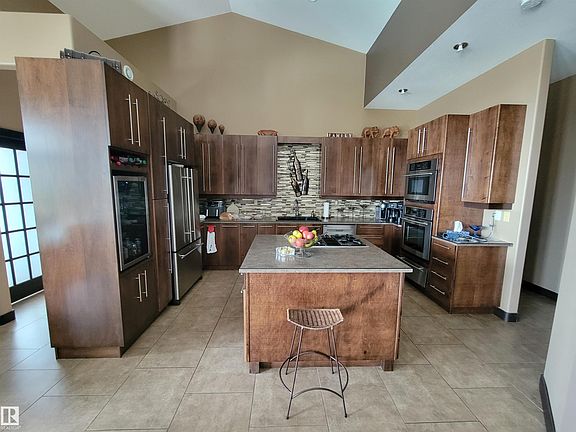 4th image of 604 Sunnyside 600 Pl