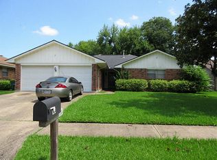 704 Meadowlark Ln, Baytown, TX 77521