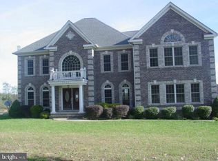 2614 Garstlynn Ct, New Windsor, MD 21776