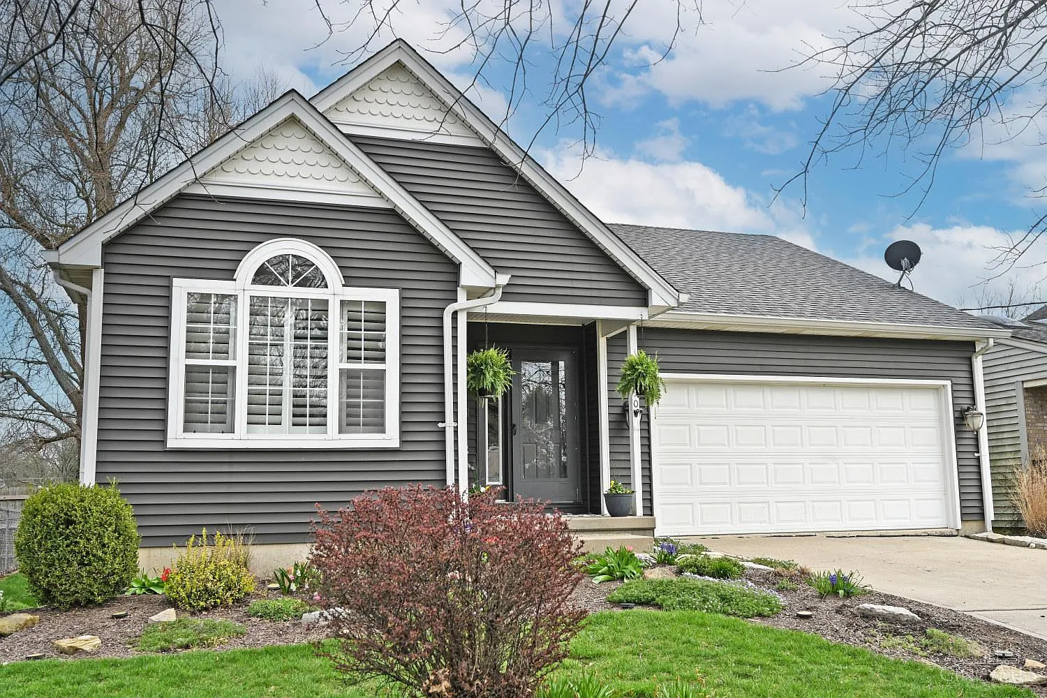 590 Rentz Pl photo 1