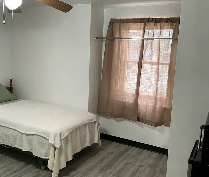 10 SW 16th St #9 — Photo 8