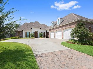 8858 Phaeton Crossing Dr, Baton Rouge, LA 70817