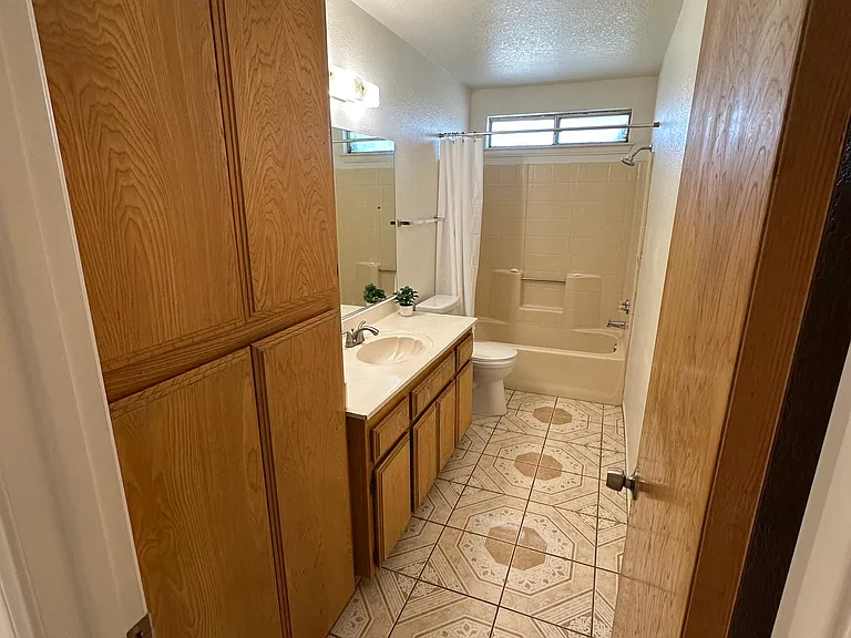 16715 Vasquez Ave — Photo 8