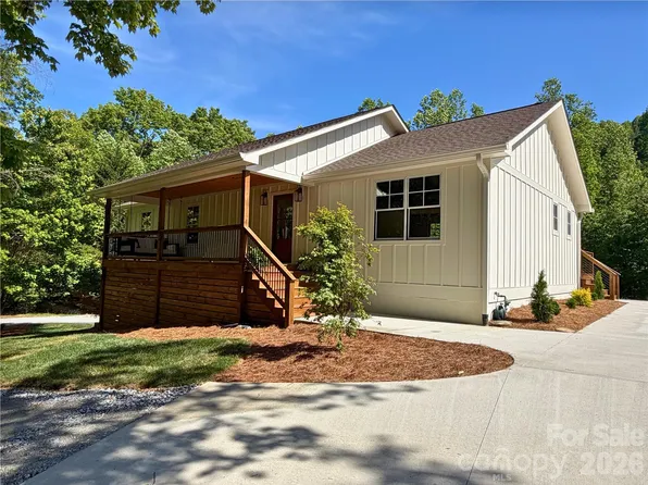 316 Big Raven Ln, Saluda, NC 28773