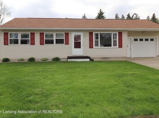 802 S Church St, Saint Johns, MI