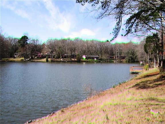 5th image of 7101 Lakeside Dr