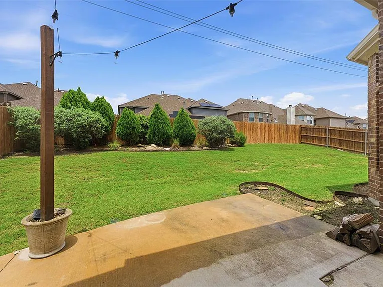 453 Rockaway Dr — Photo 17