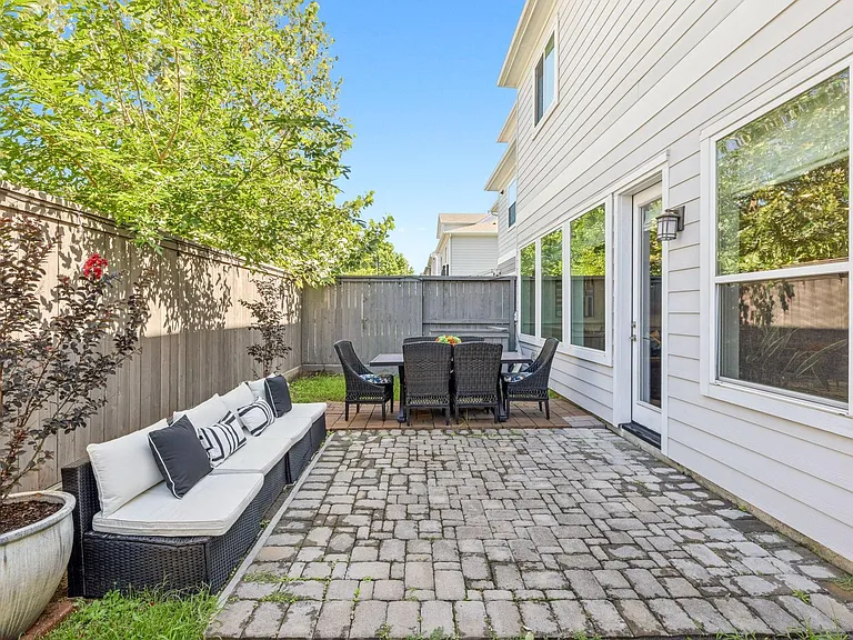 1423 Biondo Way — Photo 41
