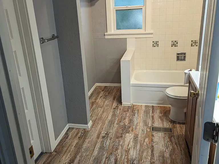 801 Lowell Blvd — Photo 8