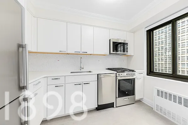 Rented by A&E Real Estate Management | media 8