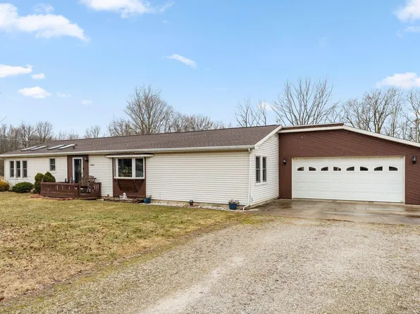 1383 N Buena Vista Rd, Kendallville, IN 46755