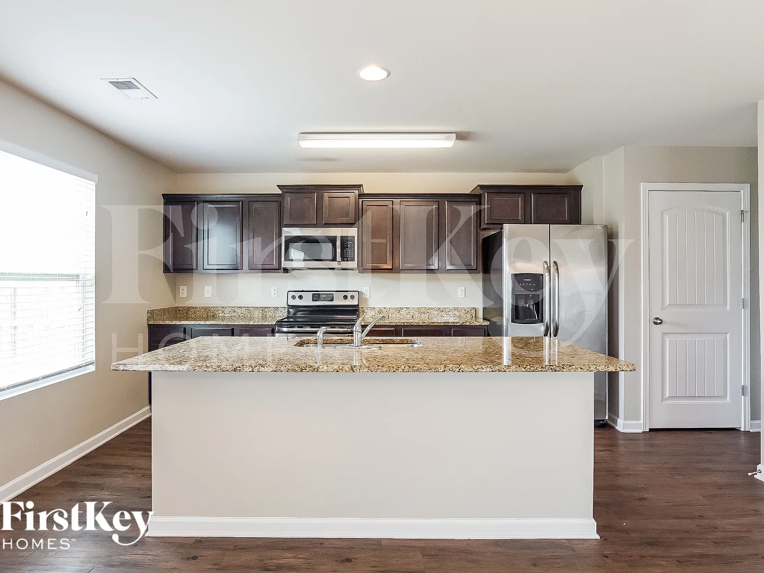 4 bed, 2.5 bath, 2180 sqft, $2,185 — Photo 4