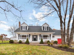 17 Bell Ave, Lunenburg, NS B4V 6Y5