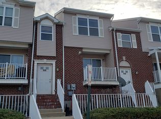 604 Great Beds Ct, Perth Amboy, NJ 08861