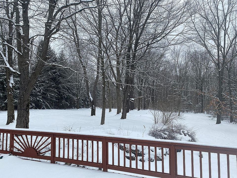 2nd image of 10011 Ortonville Rd