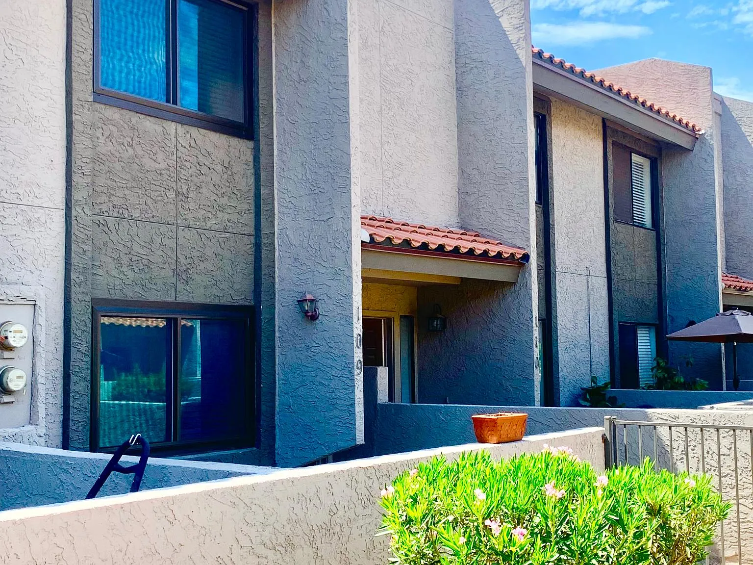 2 bed, 1372 sqft, $2,350 — Photo 1