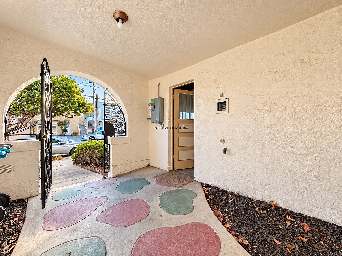2 bed, 1150 sqft, $5,780 — Photo 3