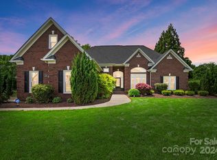 7412 Balintoy Ln, Matthews, NC 28104